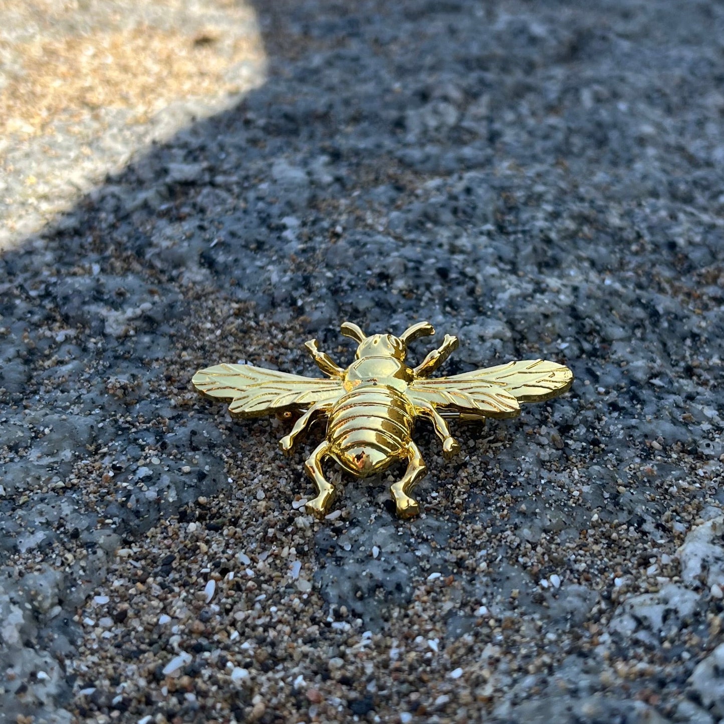 PRENDEDOR ABEJA