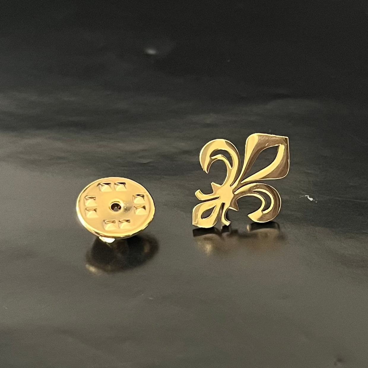 PRENDEDOR FLOR DE LIS MINI
