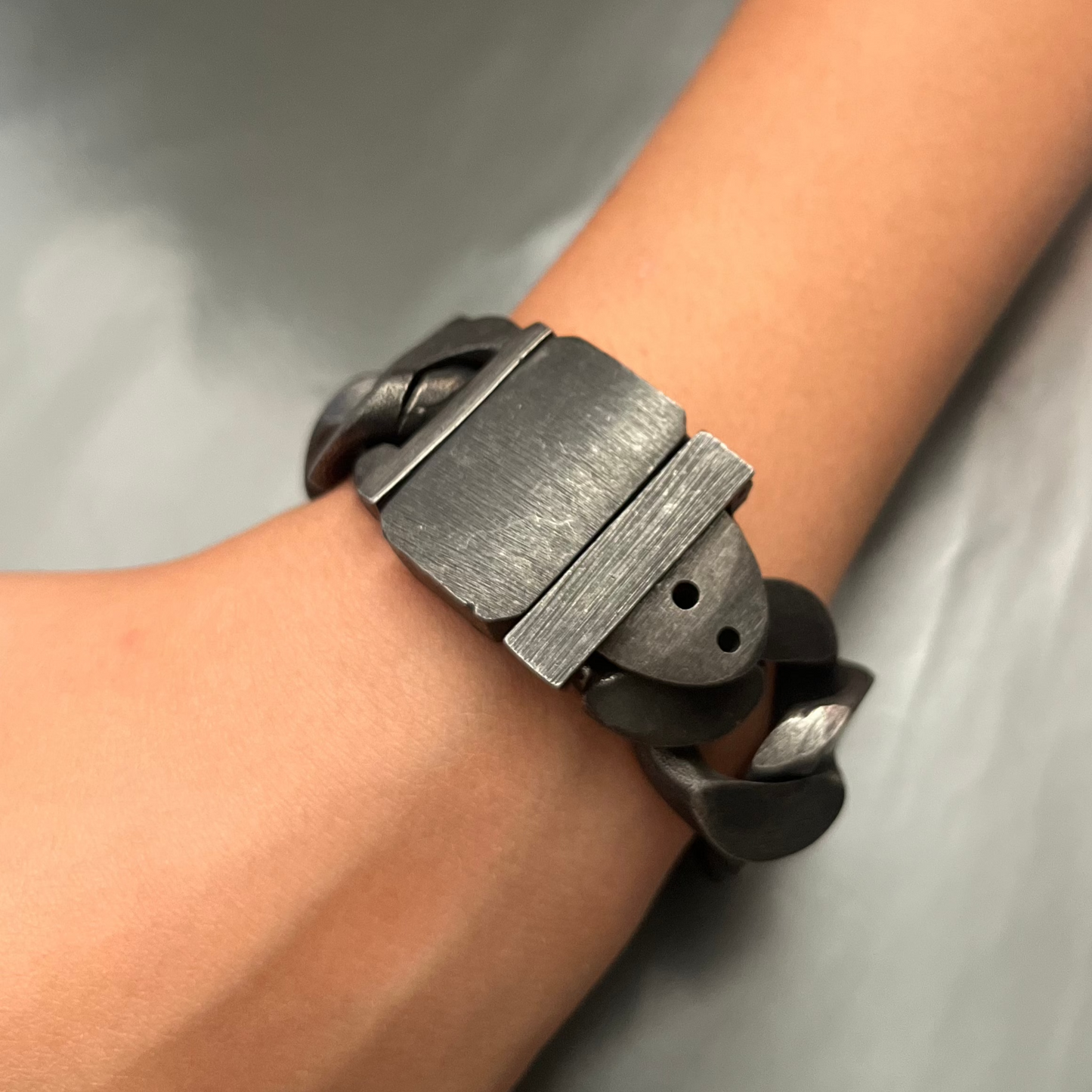 PULSERA BOLD BLACK