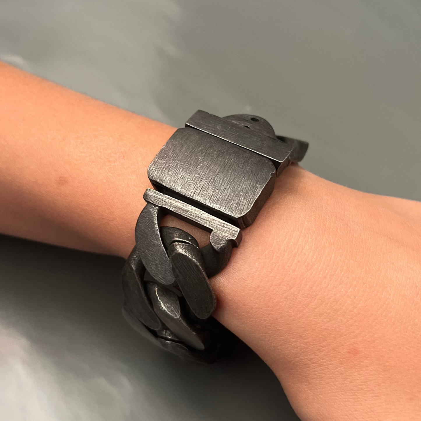 PULSERA BOLD BLACK