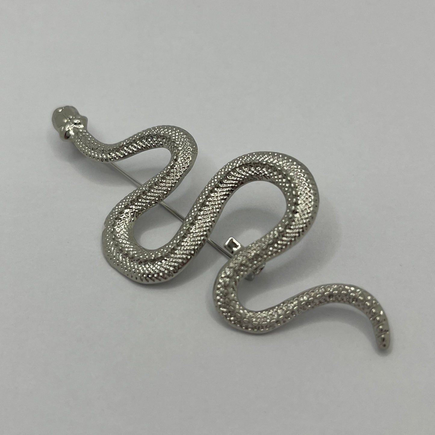 PRENDEDOR SERPIENTE II