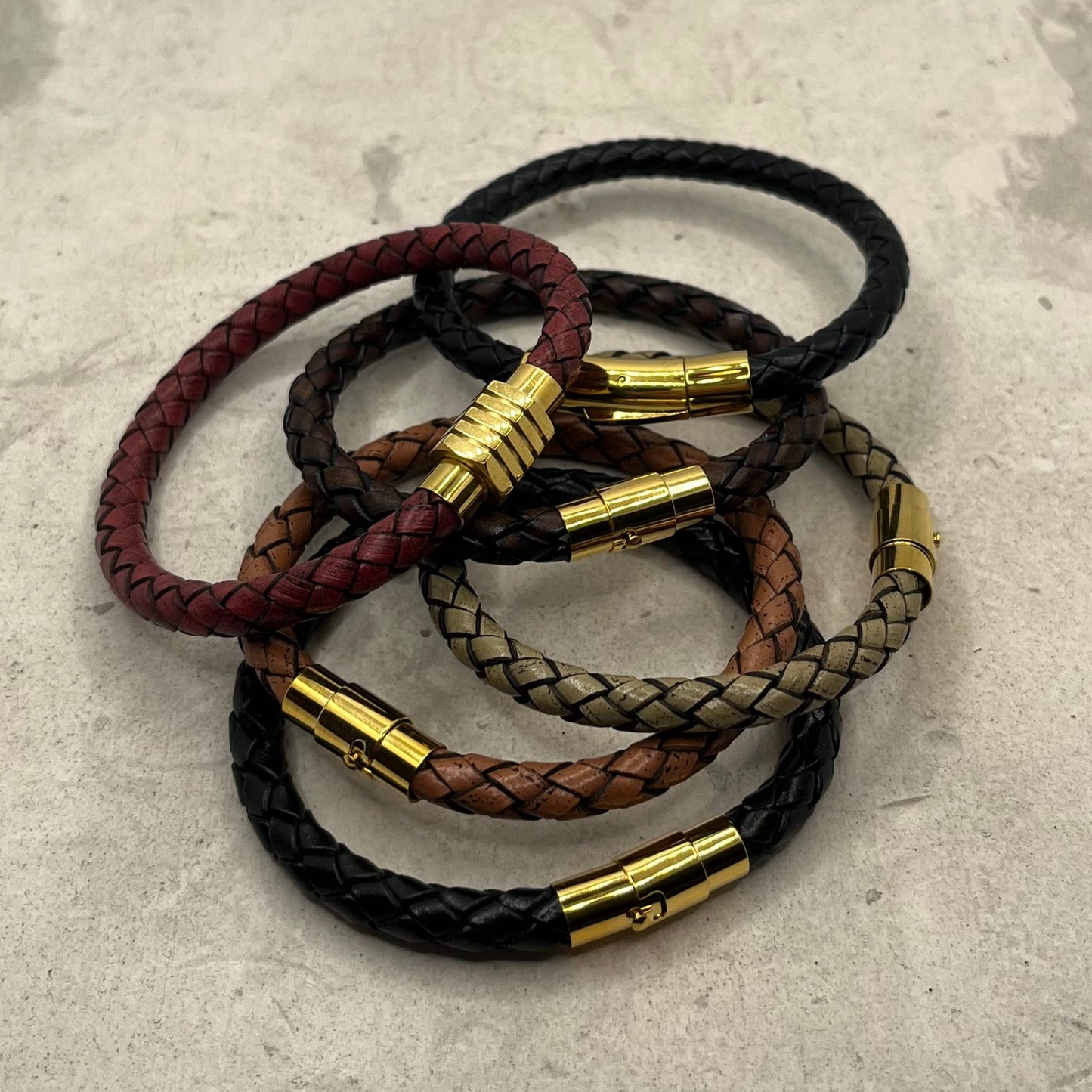 PULSERA PELLE RED IT