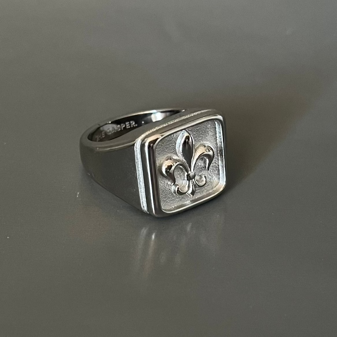 ANILLO FLOR DE LIS II