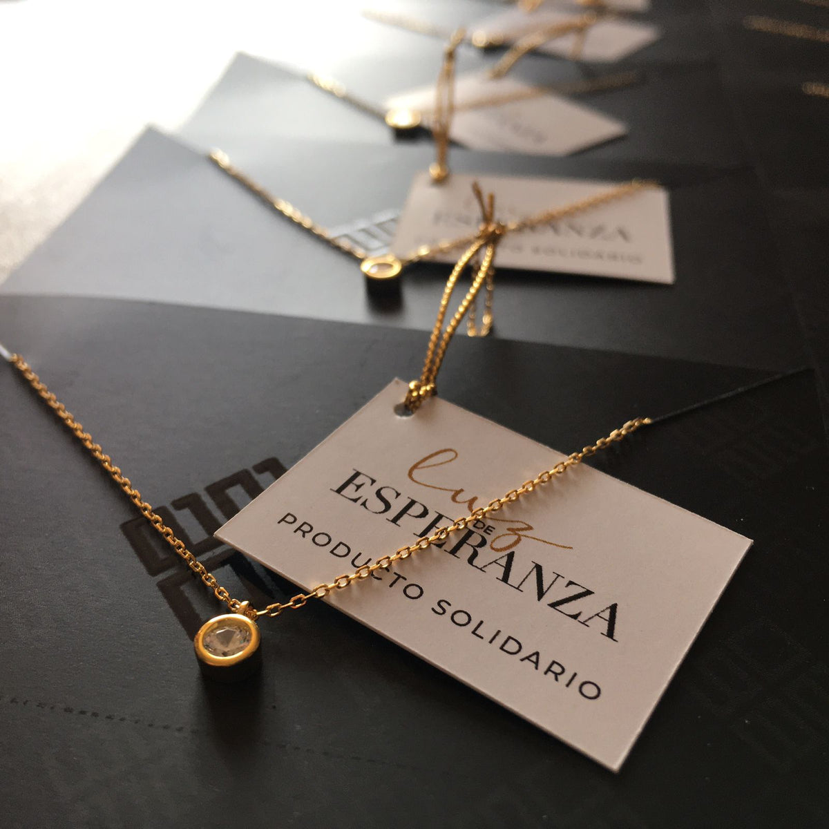 COLLAR LUZ DE ESPERANZA