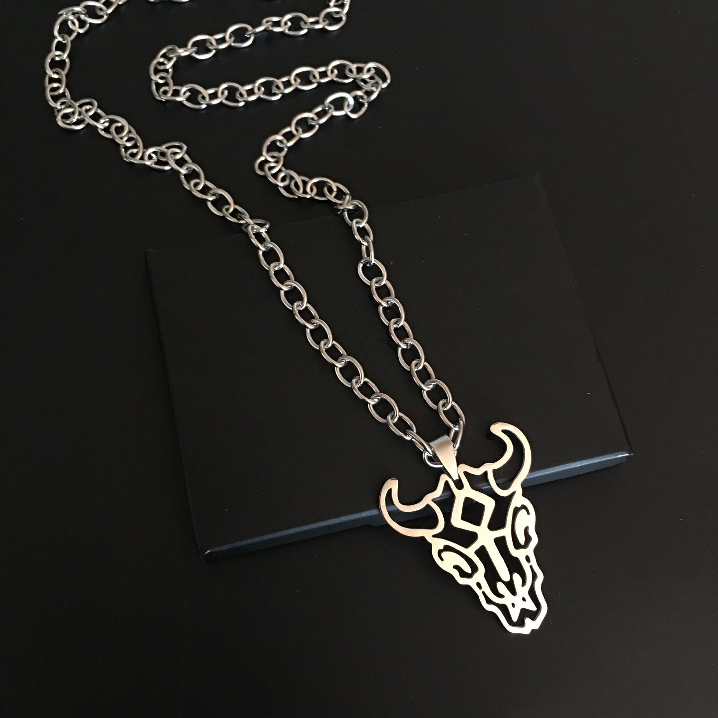 COLLAR TORO SILVER