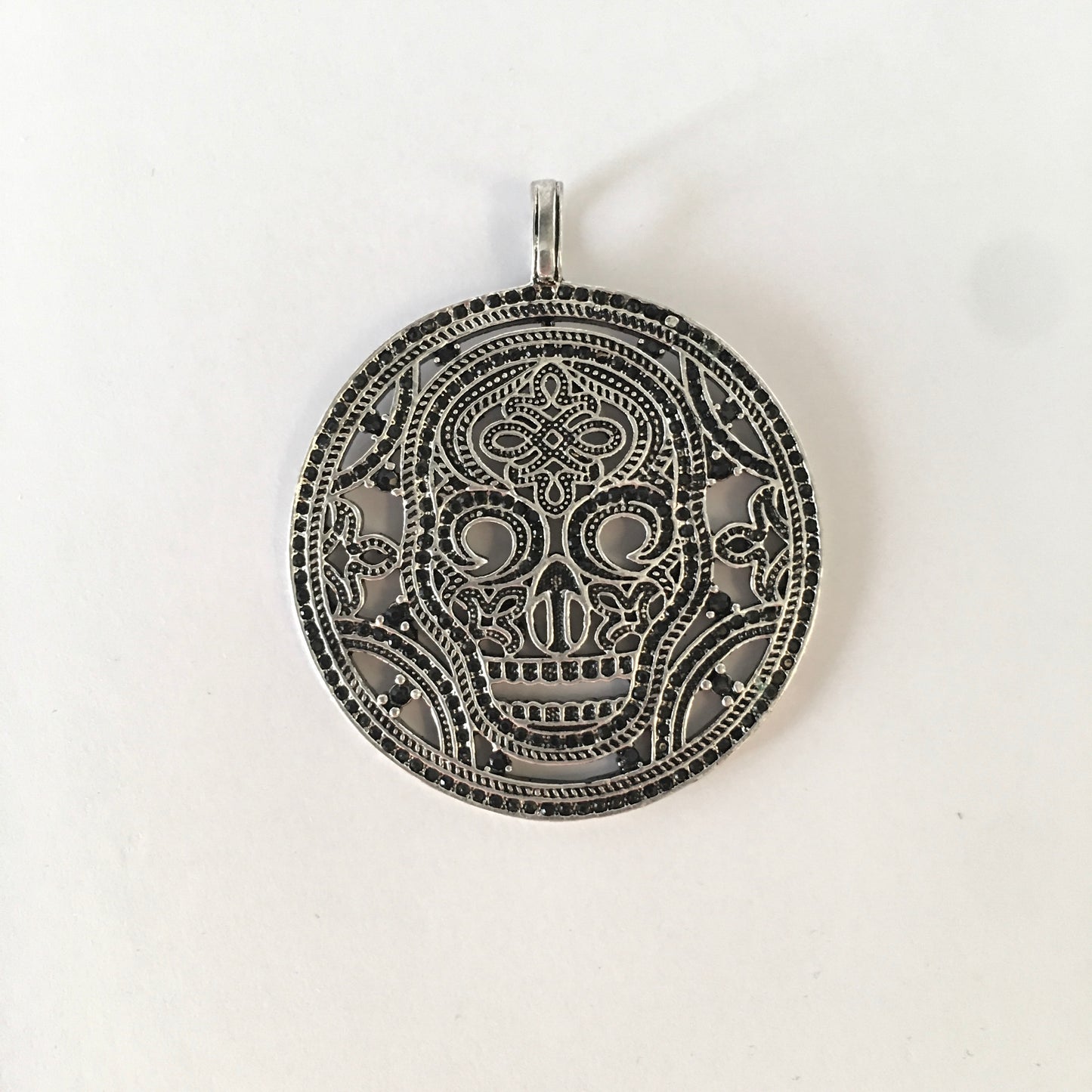 COLGANTE CALAVERA I