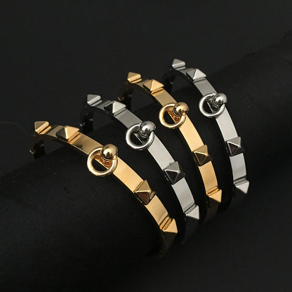 PULSERA PYRAMIDS